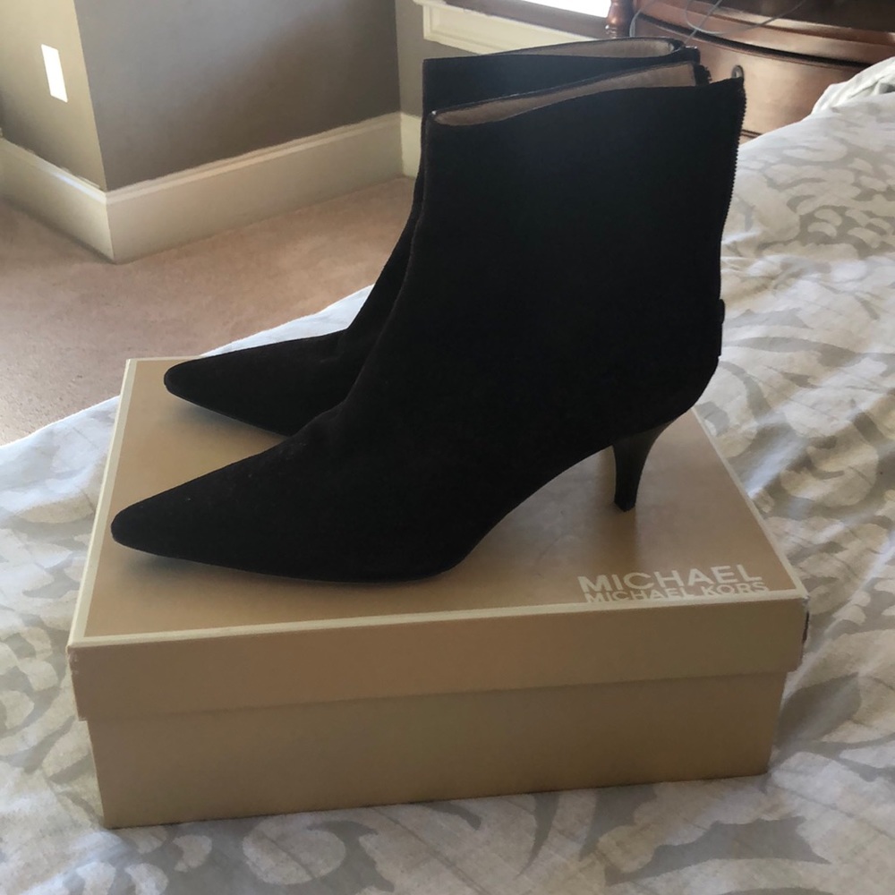 Michael KorsBrown Suede Ankle Boots